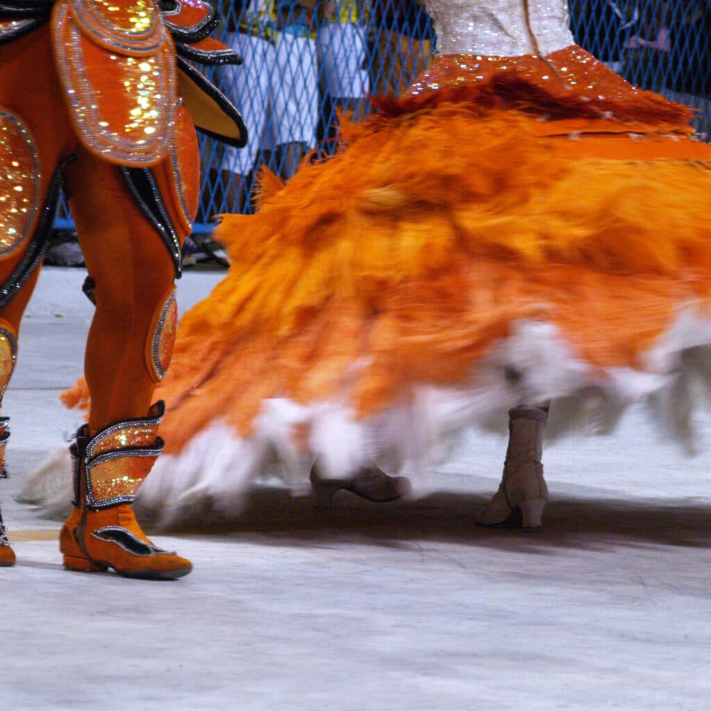 Bailes Folclóricos Fascinantes en Viajes en Tren por el Mundo