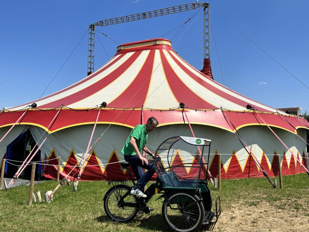 Conexiones entre trenes y desarrollo de festivales culturales