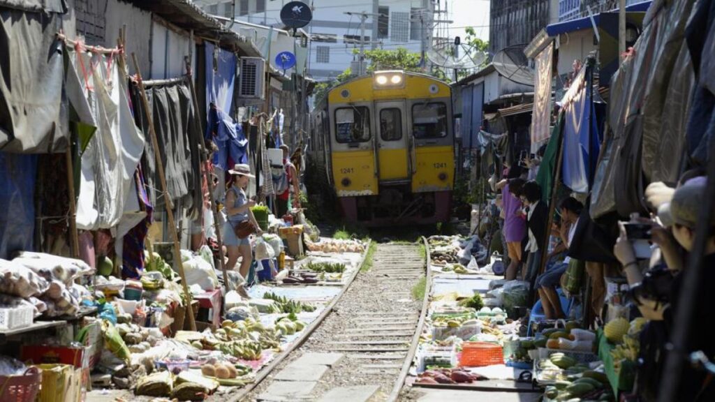 Mercados Culturales en Trayectos de Tren y su Impacto