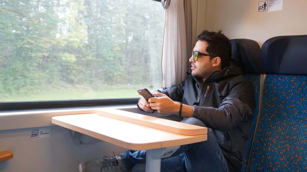 Desmitificando mitos sobre viajar en tren: lo que debes saber